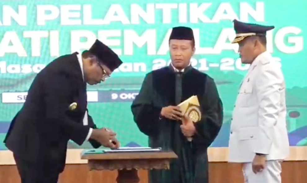 Bikin Bangga! Mansur Hidayat Dilantik Menjadi Bupati Pemalang