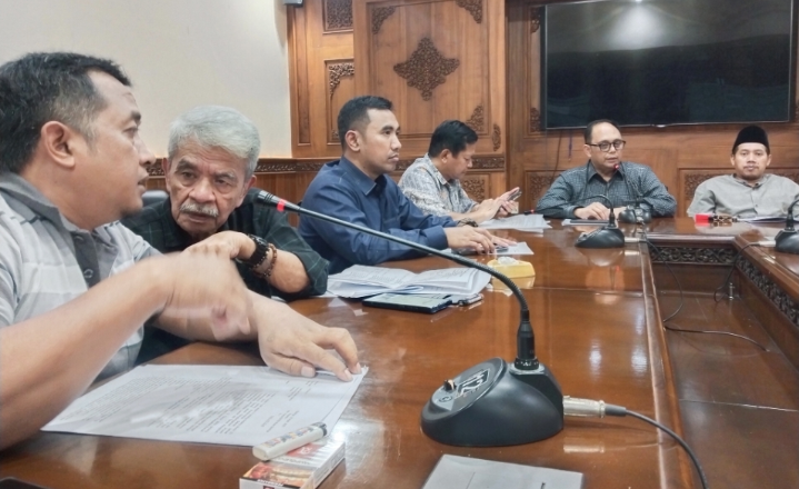 Tolak Pemindahan Pasar Pagi Ke Pasar Rejosari Salatiga, Komisi B DPRD : Resiko Lebih Besar