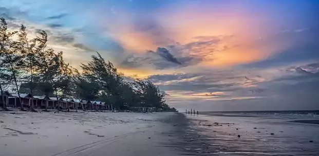 5 Tempat Wisata Pantai di Kalimantan Terbaik dan Populer, Banyak Spot Foto yang Instagramable!