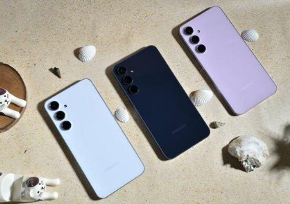 6 Daftar Hp Samsung Terbaru 2025 dan Spesifikasinya