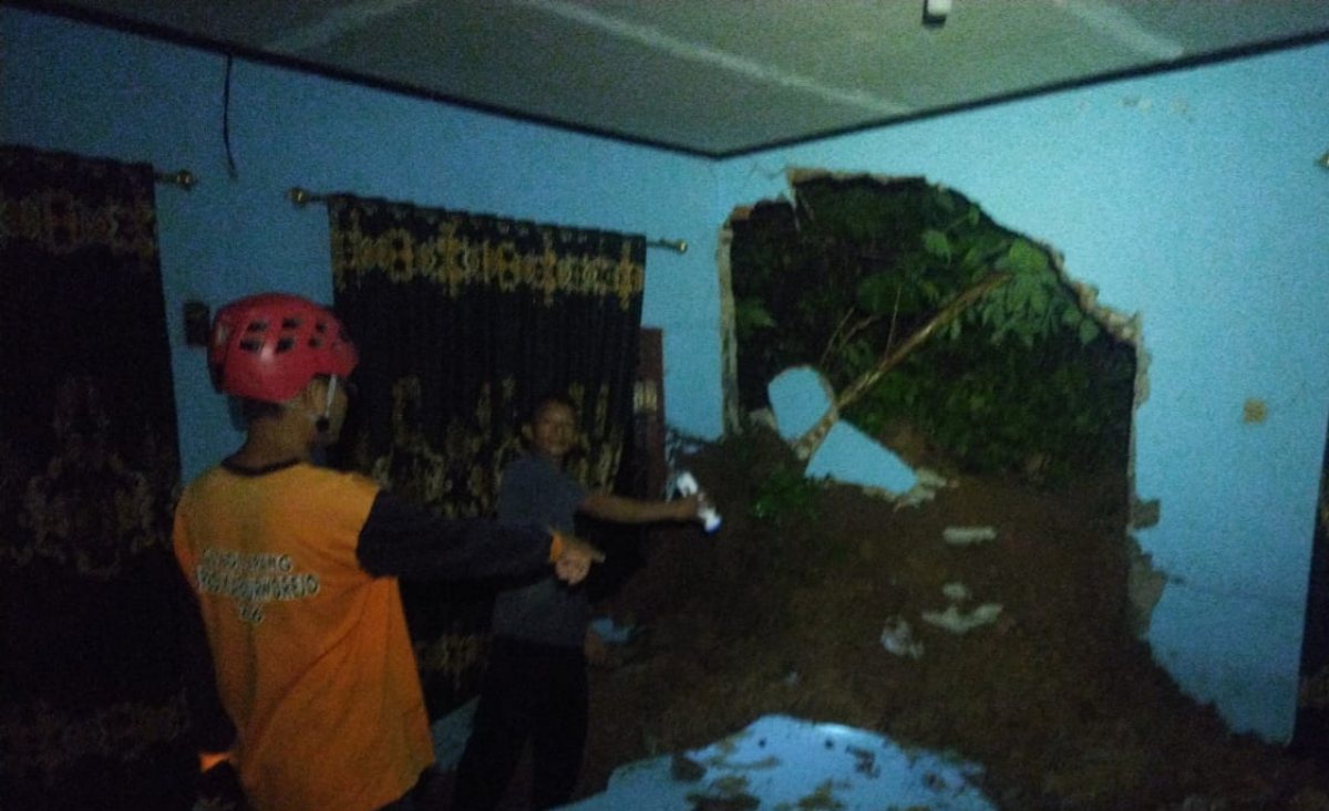 Tanah Longsor di Purworejo, Jebol Rumah Warga Satu Balita Tewas