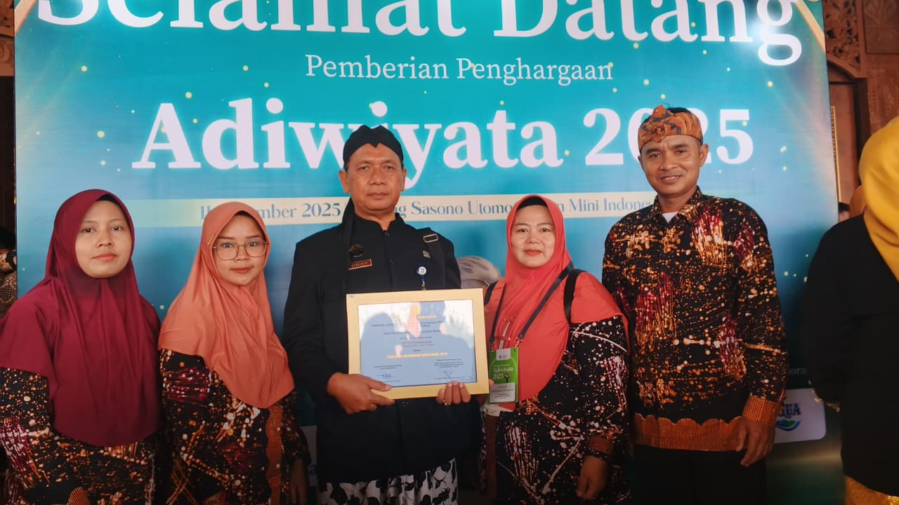 SMPN 2 Margasari Raih Penghargaan Sekolah Adiwiyata Nasional