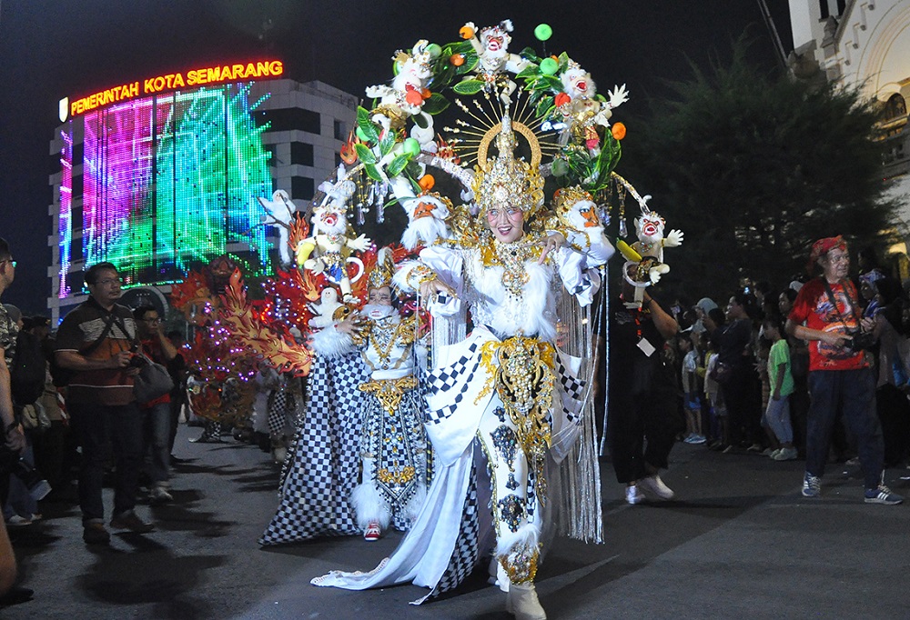 Ramaikan Semarang Night Carnival 2025, KAI Daop 4 Beri Diskon Tiket 10 Persen untuk Penonton