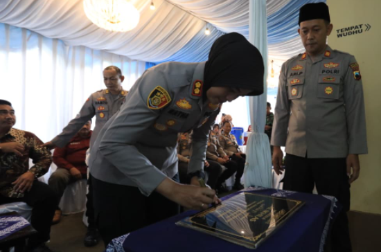 Resmikan Mushola Al Ikhlas Polsek Suruh, Kapolres Semarang Sisipkan Pesan Ini