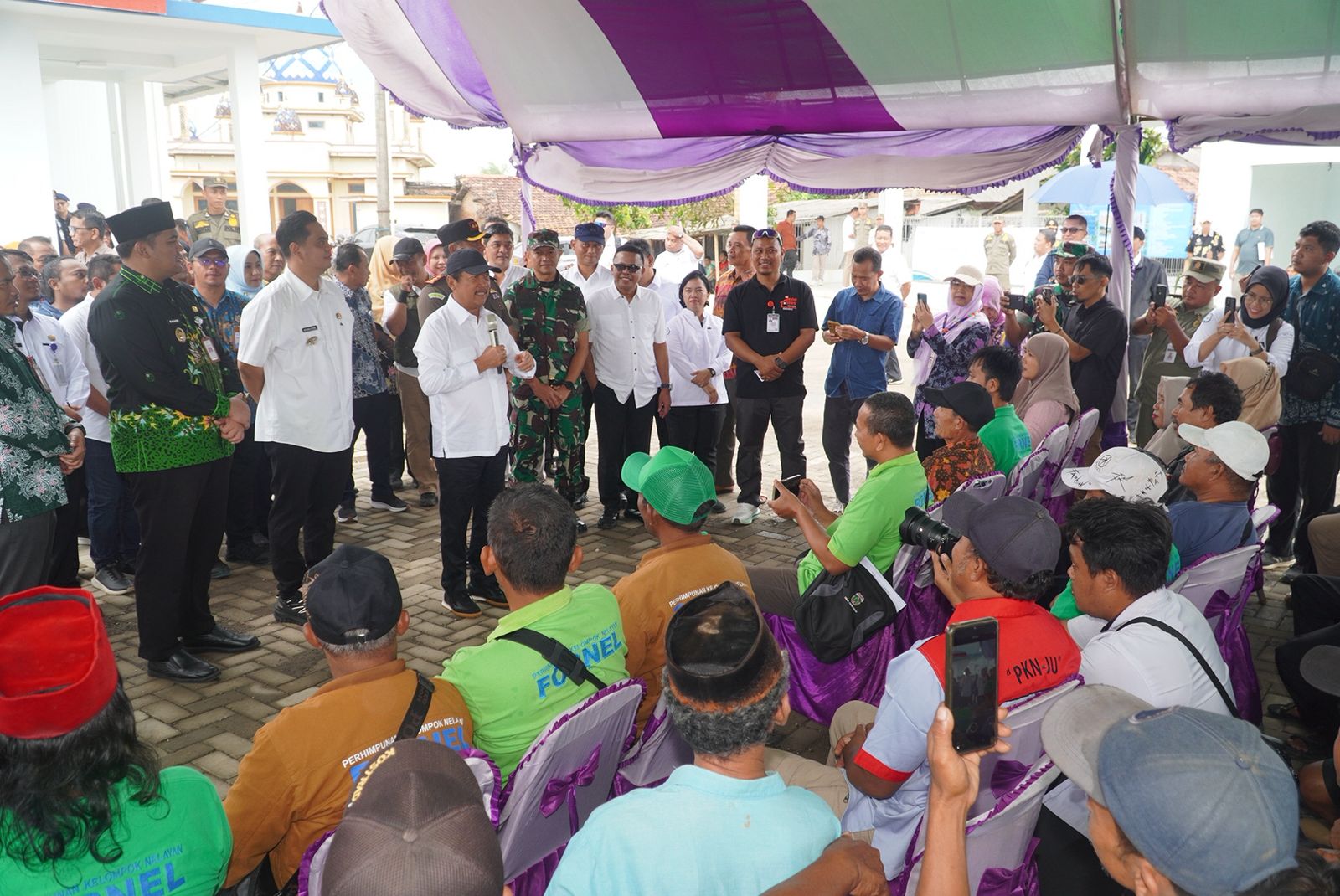 Menteri Kelautan Janjikan Kampung Nelayan Bumiharjo Jepara  Dibangun SPBN