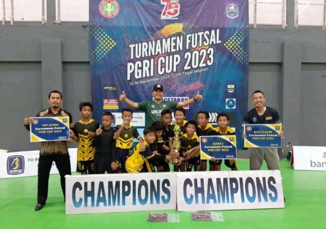 Bikin Bangga! Tim Futsal SD Negeri Kejambon 1 Kota Tegal Raih Juara I 