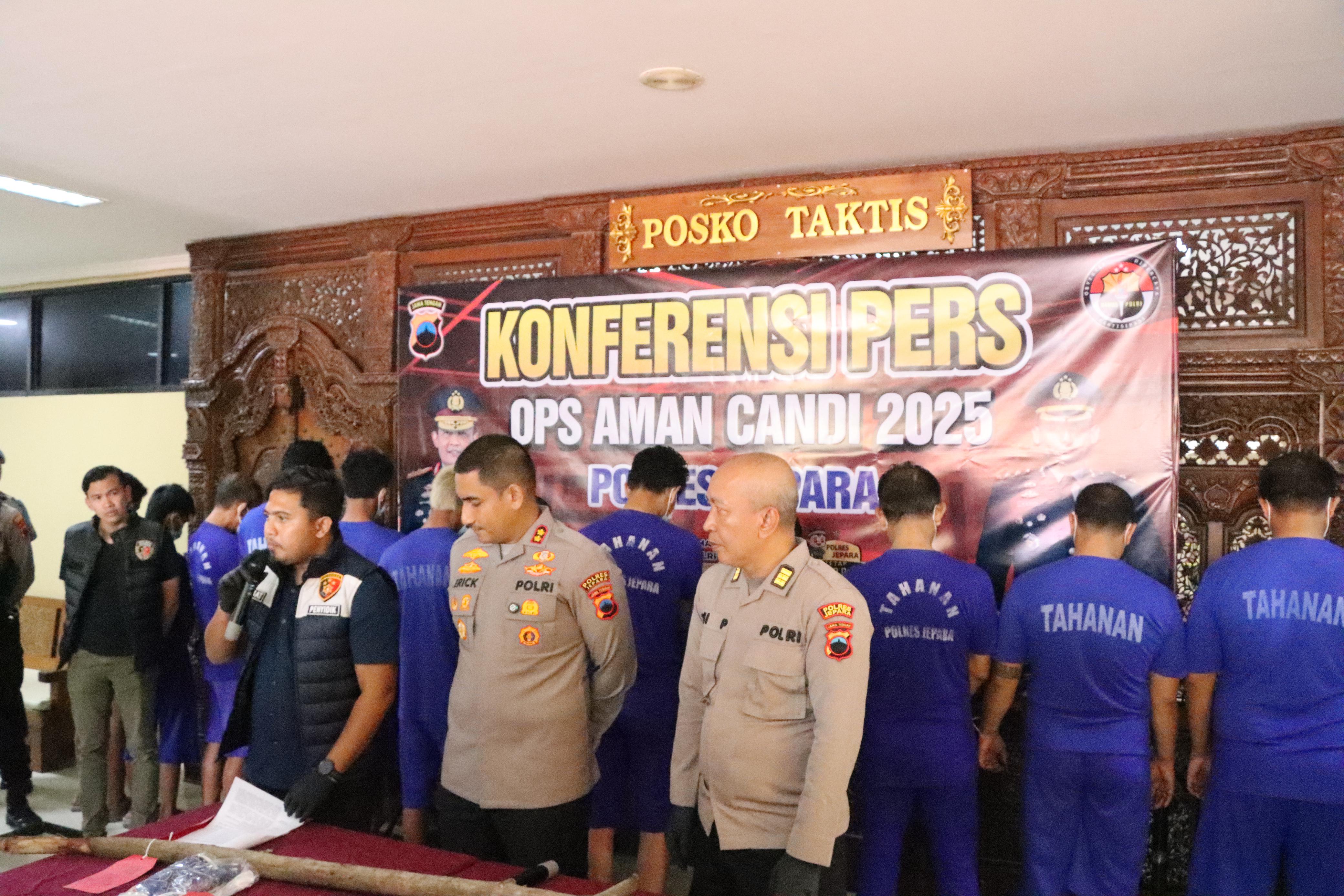 Tarik Paksa dan Gelapkan Motor Nasabah, Tujuh Debt Collector di Jepara Diringkus