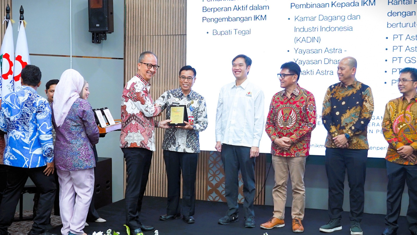 Pemerintah Kabupaten Tegal Raih Penghargaan Link and Match