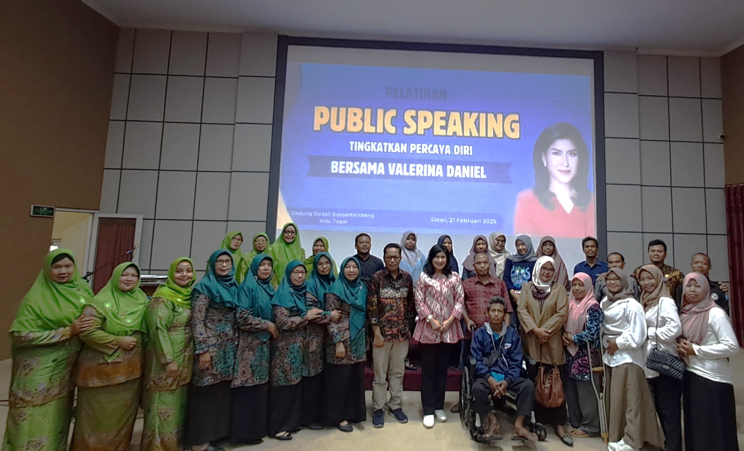 Latih Kemapuan Public Speaking Organisasi Disabilitas dan Muslimat