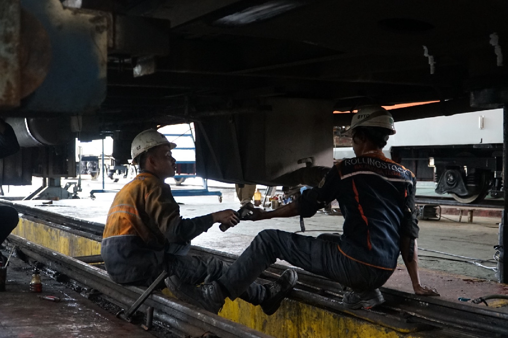 KAI Daop 4 Semarang Siagakan 18 Lokomotif dan 155 Kereta untuk Angkutan Lebaran 2026