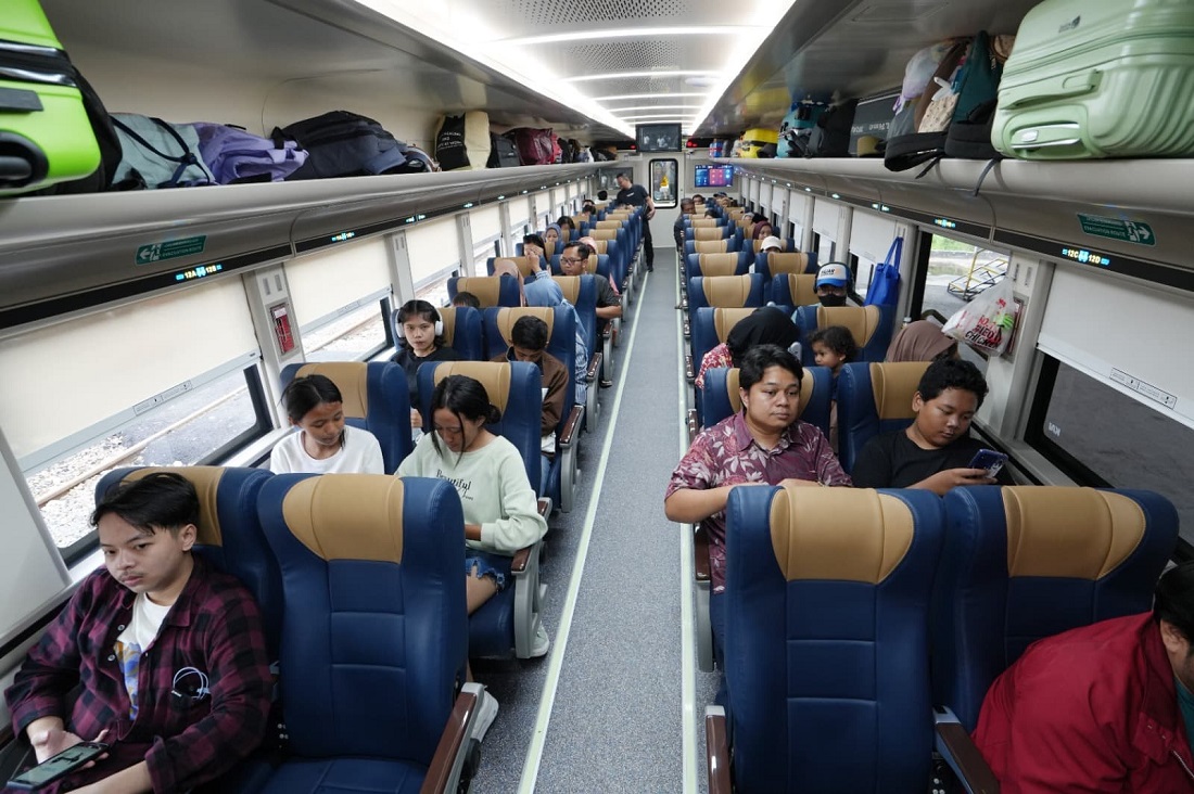 3 Hari Beroperasi, KA Direct Train Relasi Semarang-Jakarta Sudah Angkut Seribu Lebih Penumpang