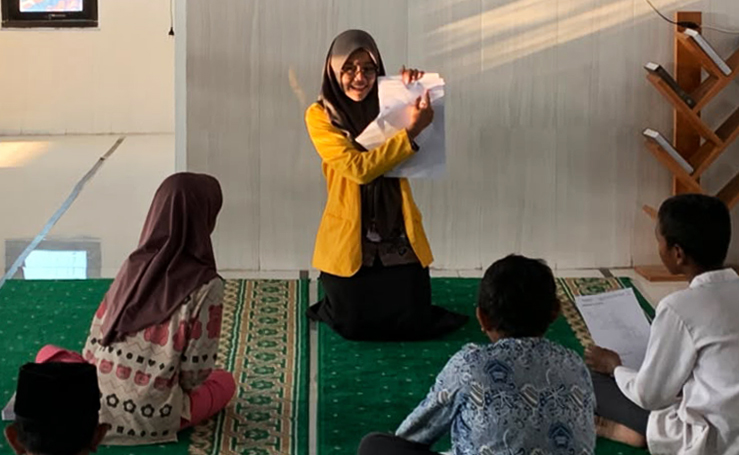 Mahasiswa PPG PPKN UPS Tegal Hidupkan Literasi Masjid