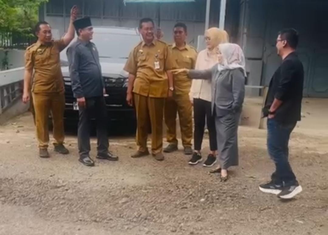 Jalan Pagerbarang–Balapulang Tegal Rusak, Lubang Besar dan Bergelombang Rawan Kecelakaan