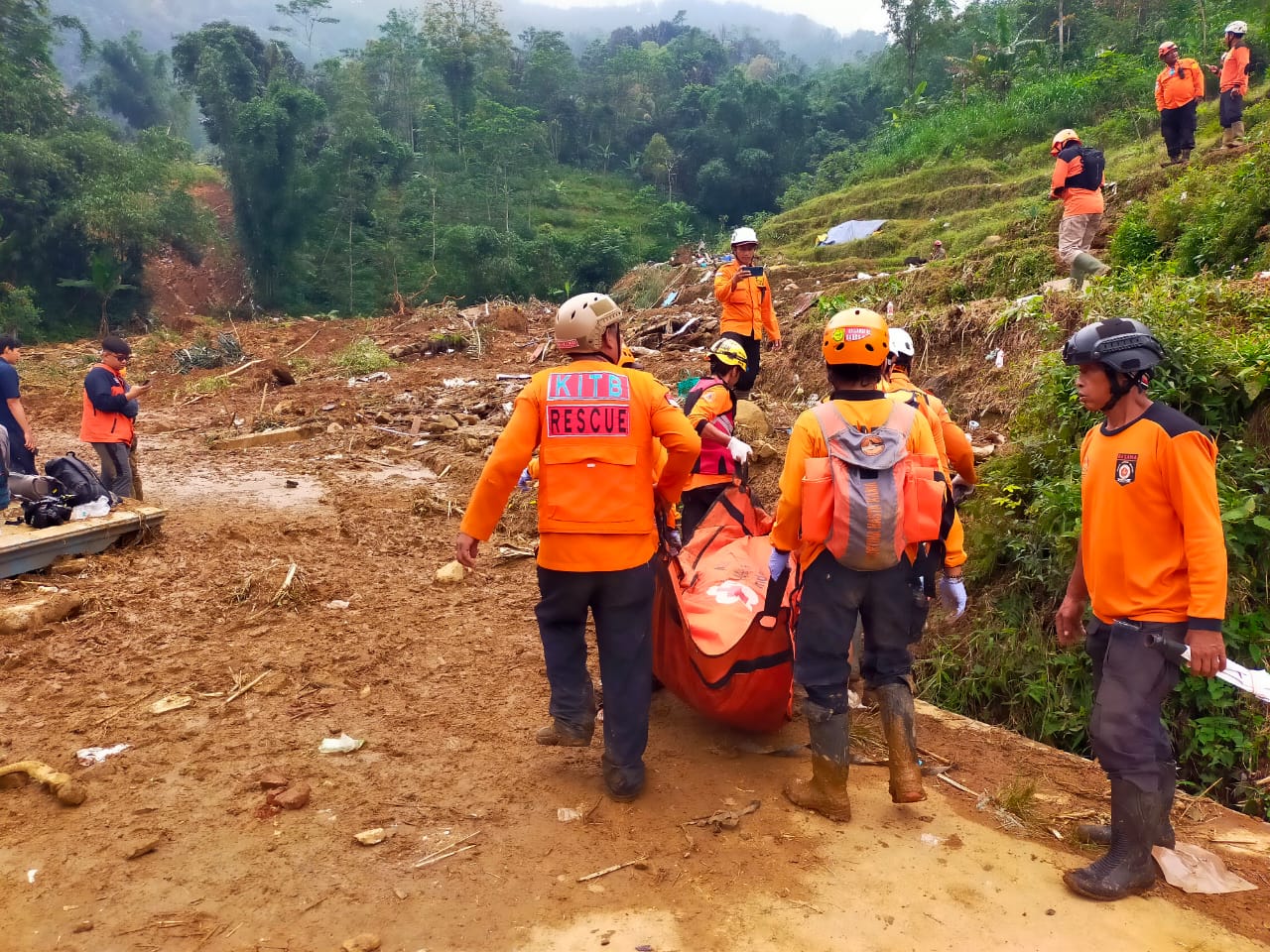 Ikut Temukan 2 Korban Longsor dan Banjir Bandang di Petungkriyono, TCT KIT Batang Sisir Lokasi Bencana 4 Hari