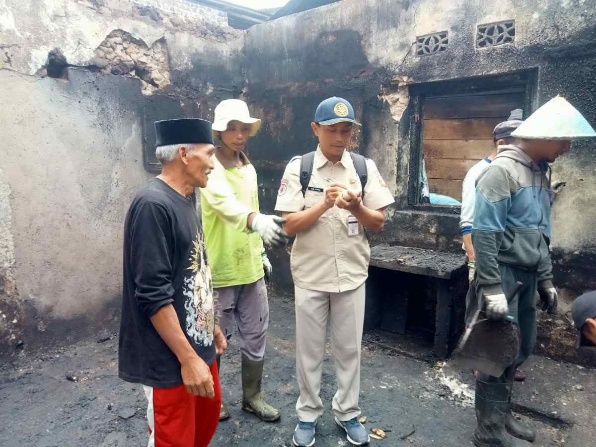 Korsleting Diduga Picu Kebakaran di Kertek Wonosobo, Rumah Warga Sontonayan Ludes