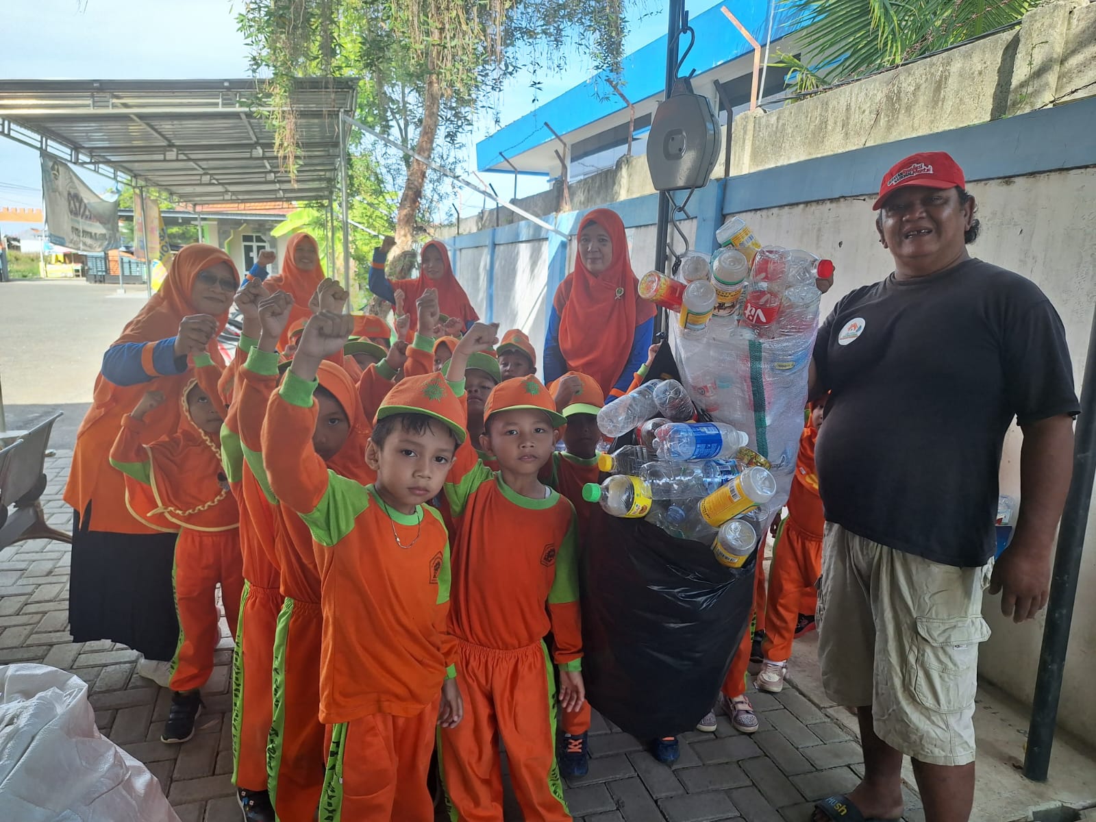 TK Aisyiyah Bustanul Athafa X Sumurpanggang Kota Tegal Belajar Pengelolaan Sampah