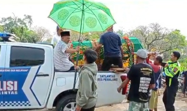Viral! Jenazah Diantar dengan Mobil Patroli Polisi di Kabupaten Pemalang 