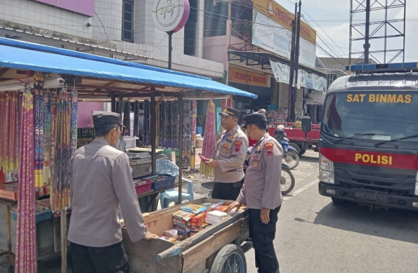 Sat Binmas Polres Grobogan Imbau Pedagang Kembang Api Tak Menjual Petasan