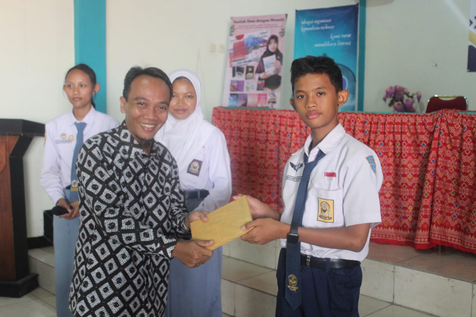 Siswa SMPN 1 Talang Kabupaten Tegal Peserta Teraktif Lokakarya Jurnalistik Pelajar 