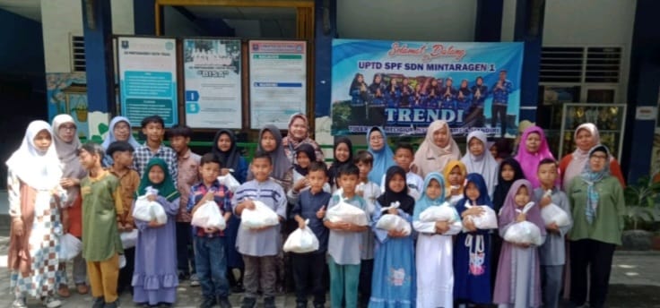 SDN Mintaragen 1 Kota Tegal Tingkatkan Disiplin Salat dan Kepedulian Sosial 