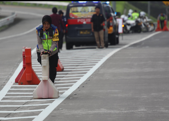 One Way Lokal Hingga Perbatasan KM 460, Polres Semarang Tempatkan Tim Urai di Dalam Tol