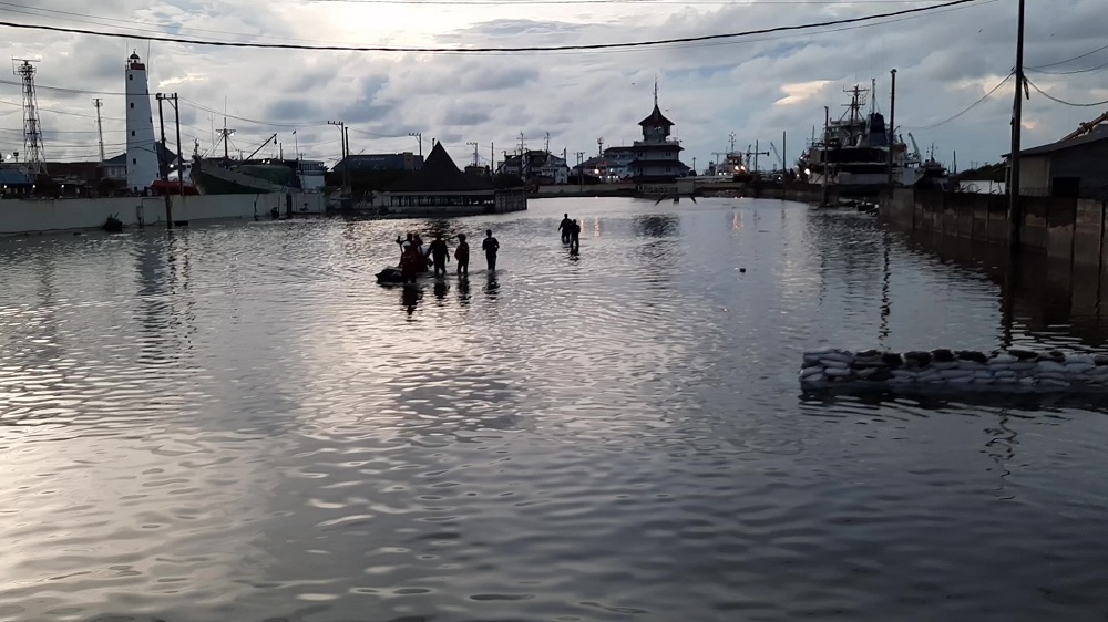 Wakil Wali Kota Semarang Minta Penanganan Cepat Rob di Pelabuhan Tanjung Mas untuk Cegah Banjir Meluas