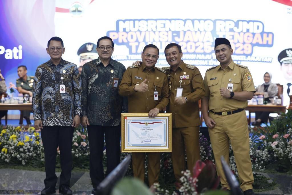 Diganjar Berkinerja Sangat Baik oleh KemenpanRB, Bupati Pati Tak Banyak Berkomentar