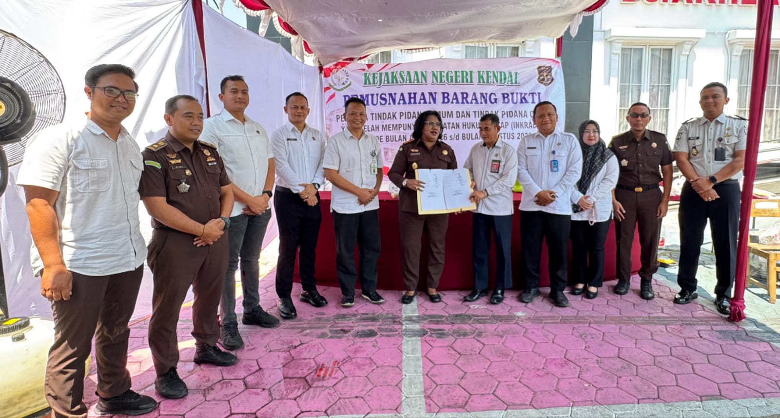 Kejari Kendal Musnahkan 16,6 Gram Sabu dan 1.728 Pil, Barang Bukti dari 45 Perkara
