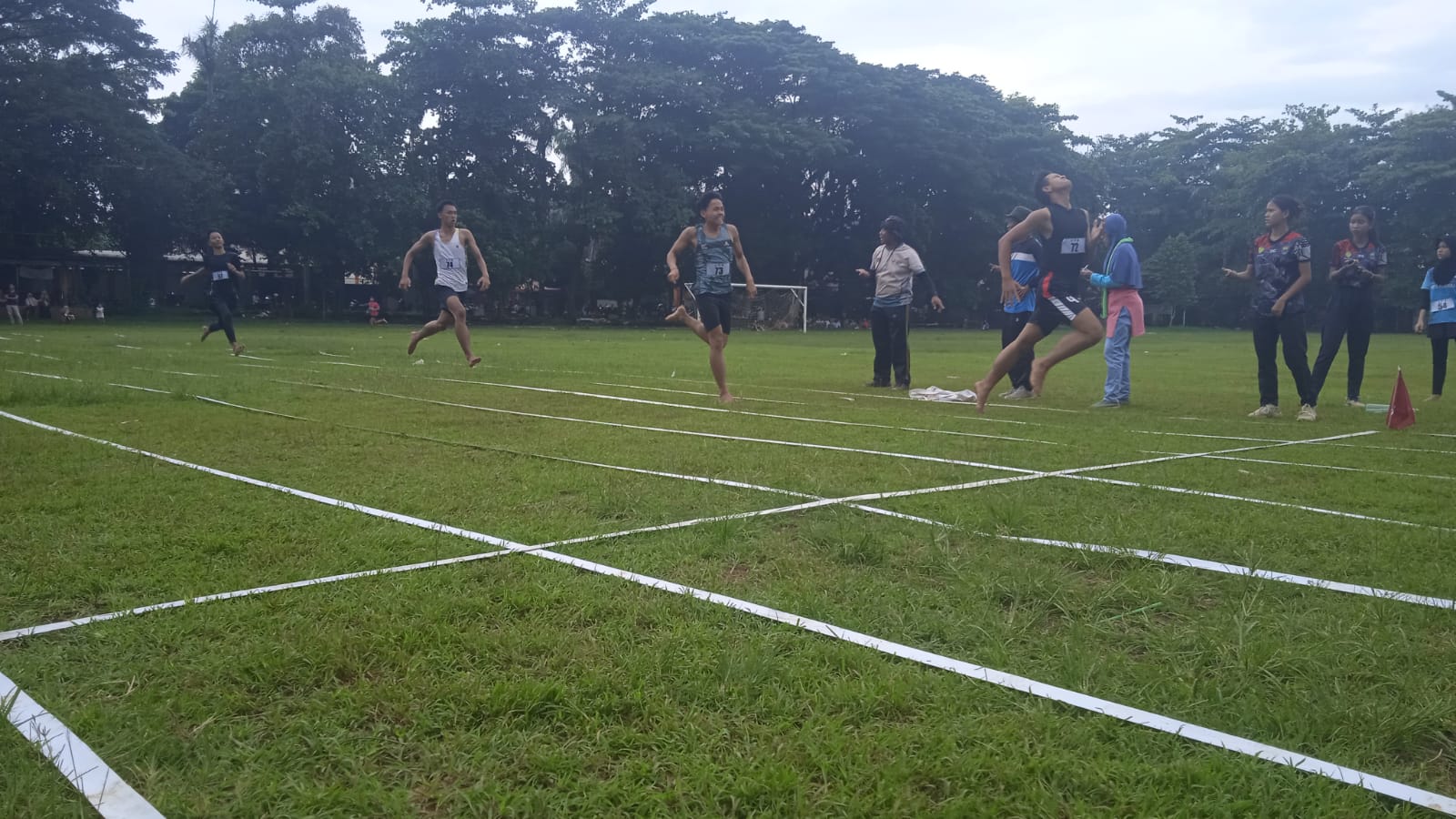Kejuaraan Atletik, Pelajar Muhammadiyah Batang Adu Cepat di Dracik Kampus