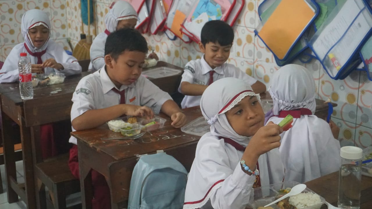 Program MBG Kota Pekalongan Dimulai, 6.000 Pelajar Terima Makanan Bergizi Gratis