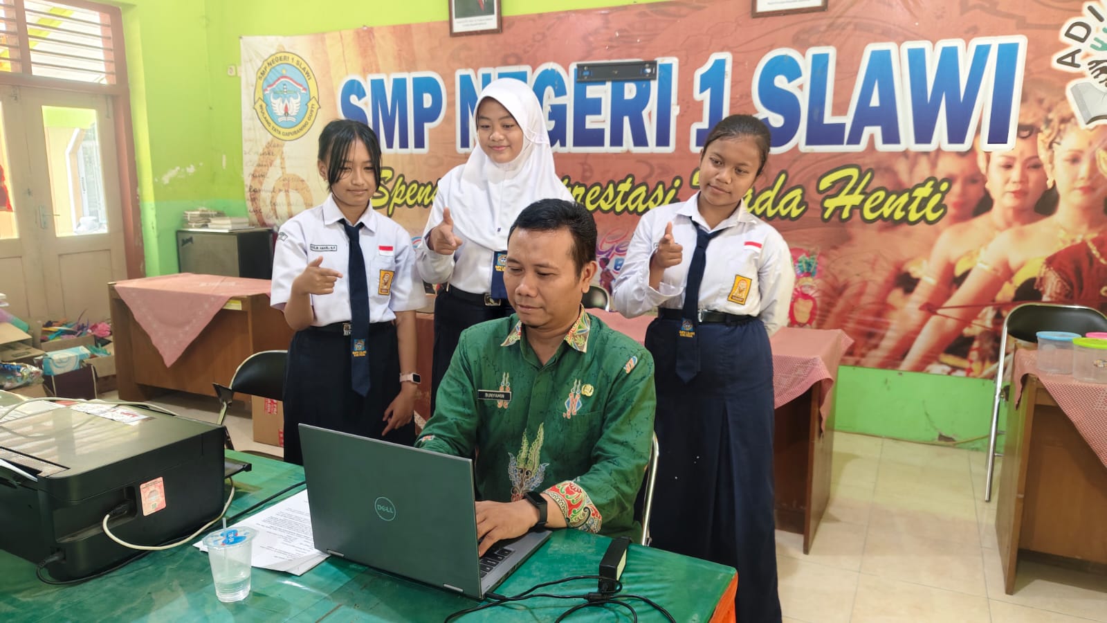 Kolaborasi Lintas Mata Pelajaran Hidupkan Pembelajaran Mendalam di SMPN 1 Slawi ‎