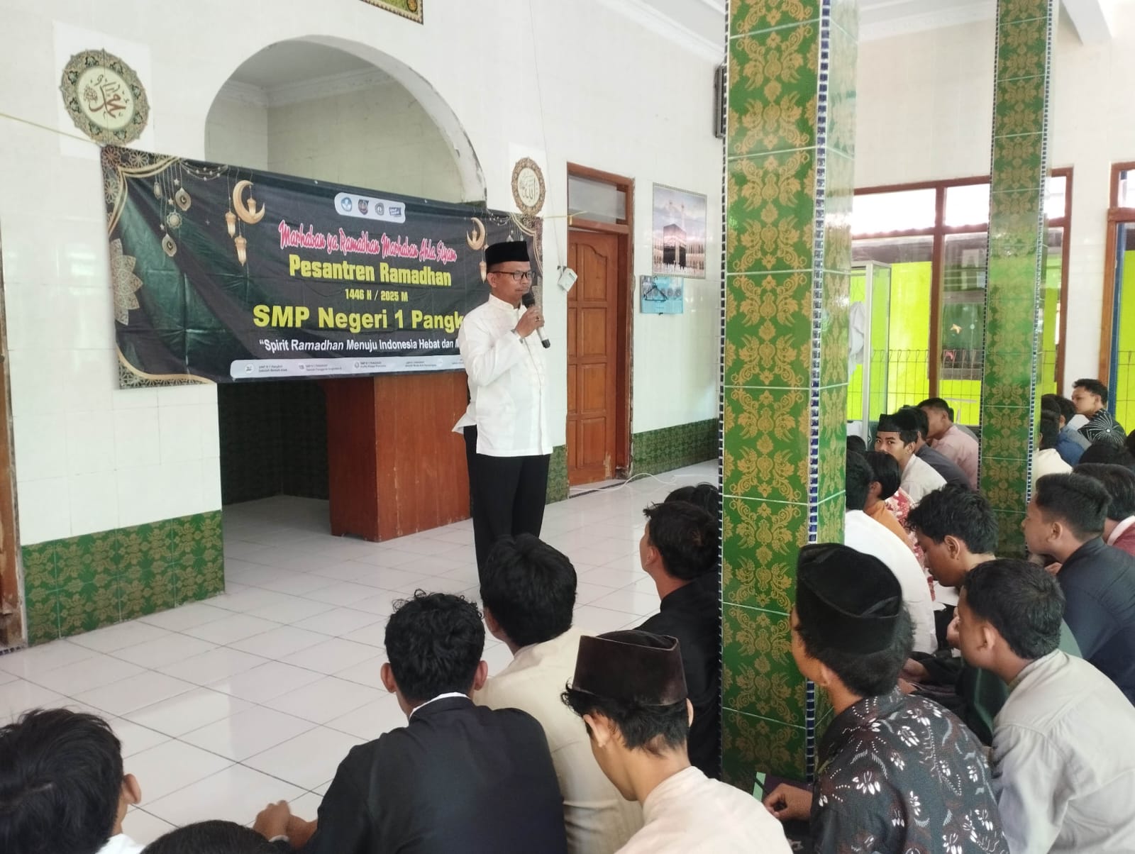 Warga SMP Negeri 1 Pangkah Kabupaten Tegal Gelar Pesantren Ramadan