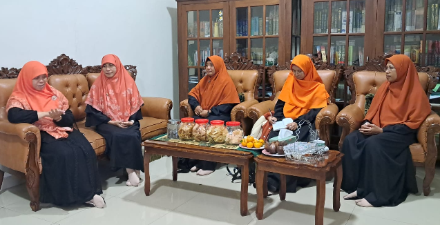 Pertajam Program Kerja RKI, Bipeka PKS Jateng Sowan ke Tokoh Perempuan Senior