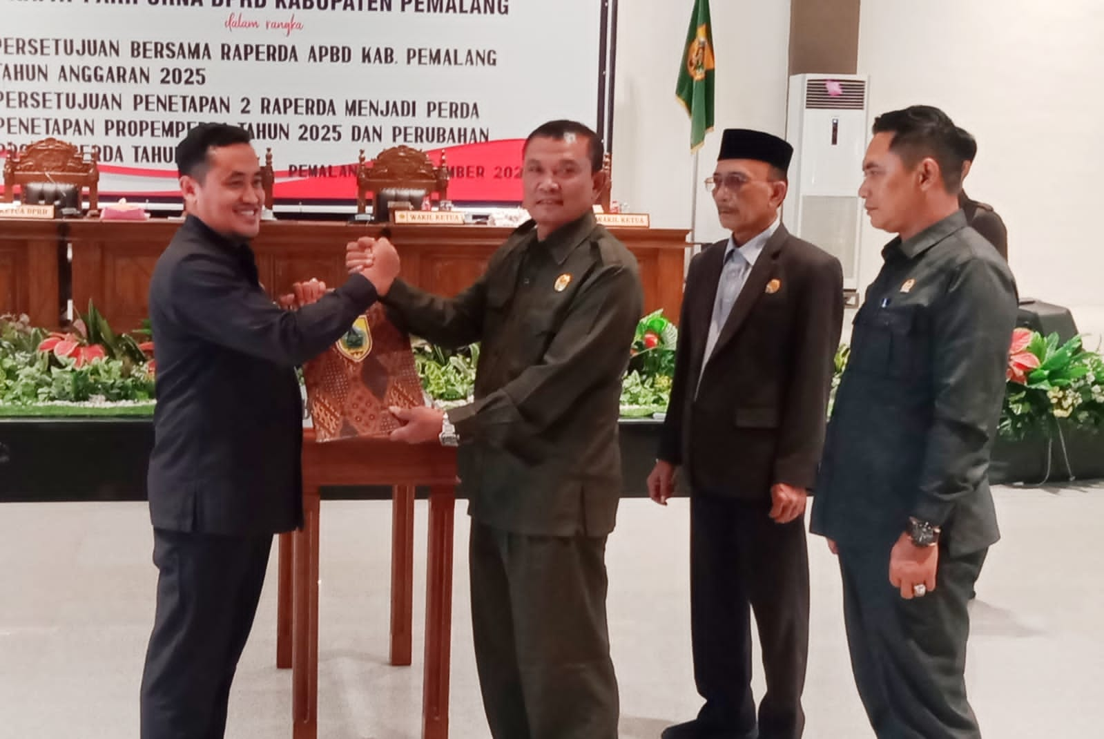 DPRD Kabupaten Pemalang Rapat Paripurna Persetujuan Raperda APBD Tahun Anggaran 2025