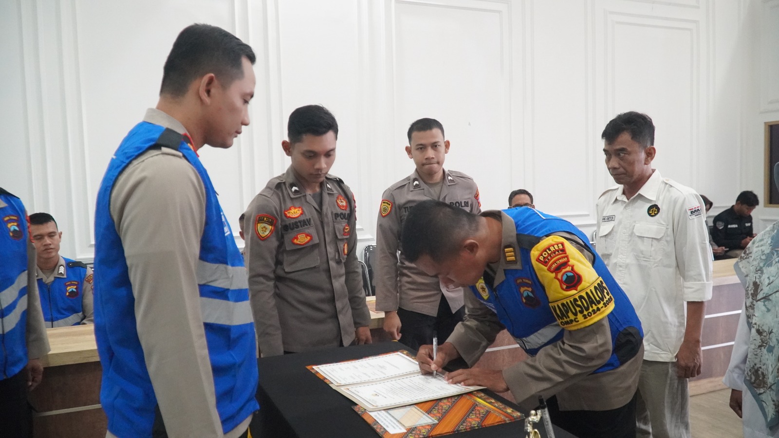 Polres Tegal Lakukan Pakta Integritas Penerimaan Bakomsus