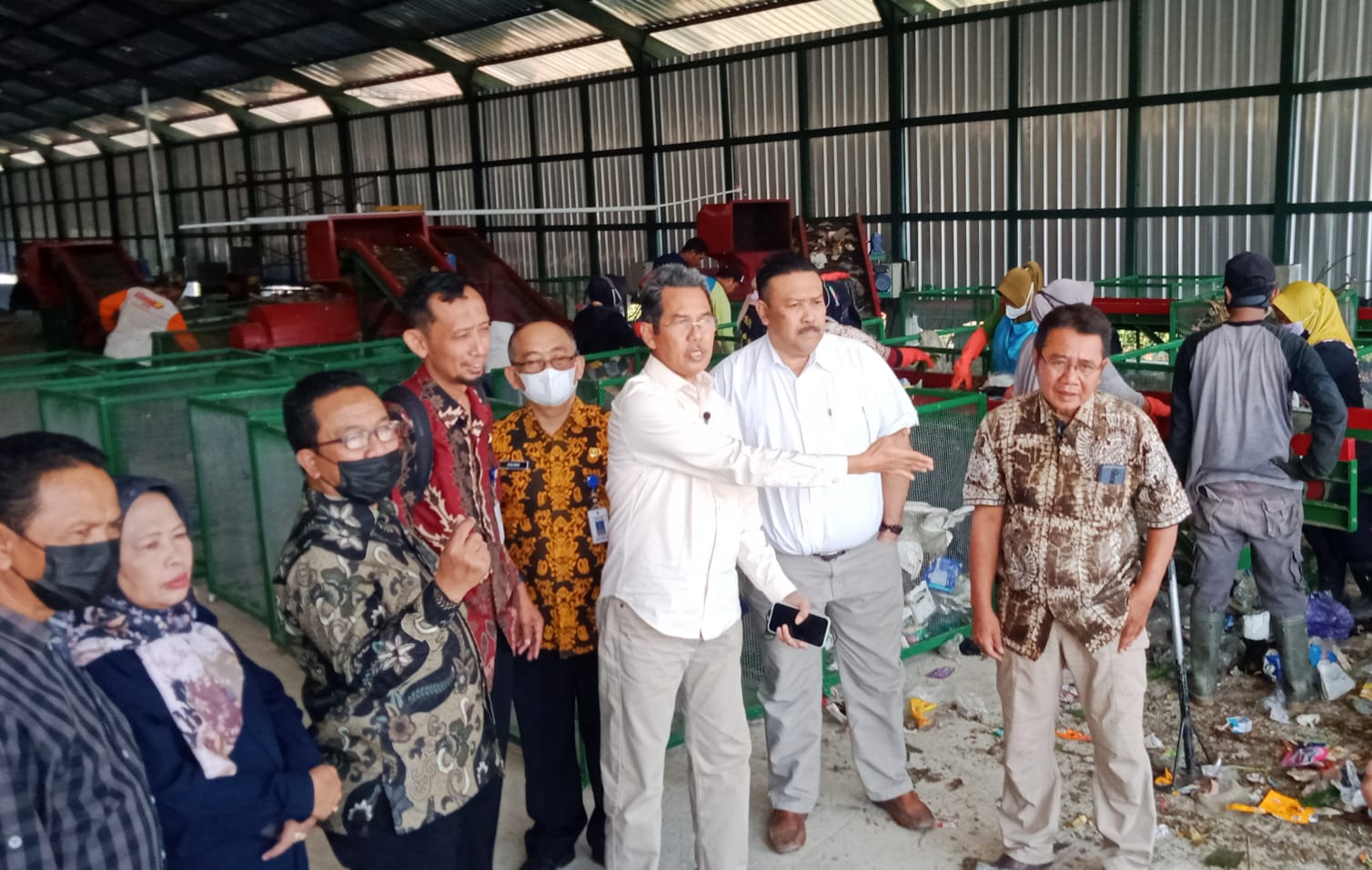 Komisi C DPRD Kabupaten Pemalang Kunker Proses Pengolahan Sampah ke TPST Silarang