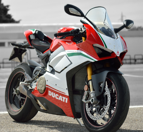 Ducati Luncurkan Panigale V4 Edisi Spesial sebagai Panen Kemenangan Sepanjang 2023