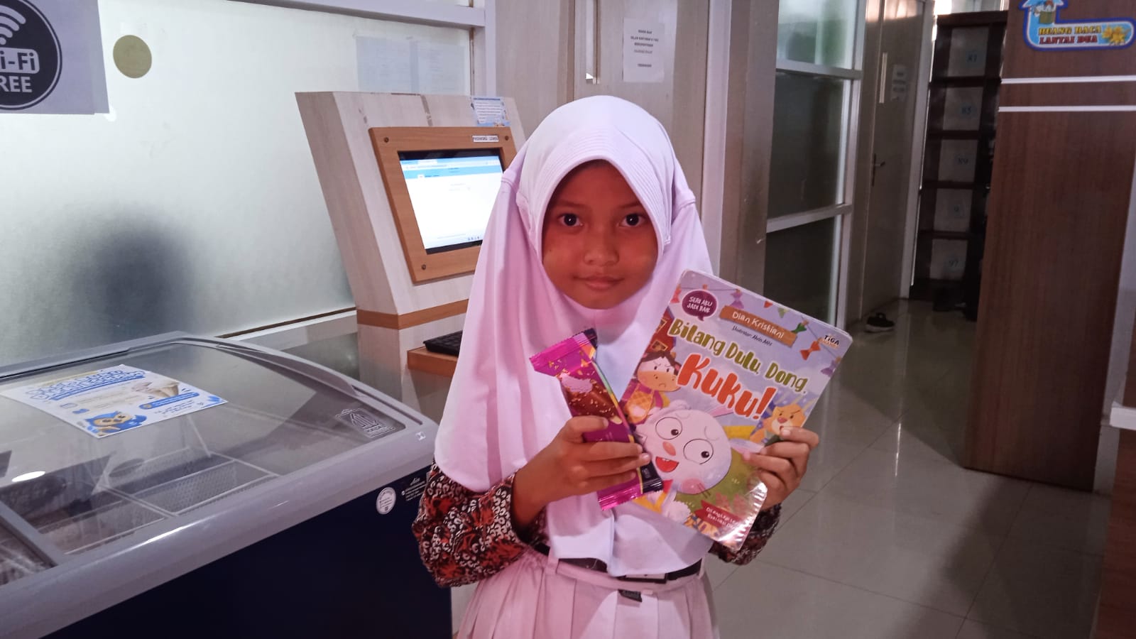 Laika, Buku, Bupati Faiz dan 3.000 Es Krim di Perpustakaan Batang