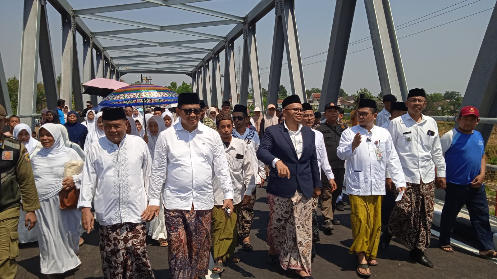 Usai Resmikan Jembatan Kalibelo, Bupati Faiz Spil Anggaran Infrastruktur Batang Nyaris Rp100 miliar