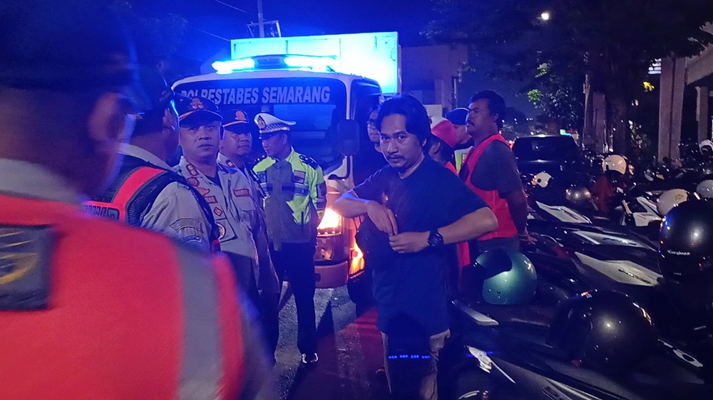 Parkir Dua Saf di Gajahmada–Depok Bikin Macet, Dishub Semarang Turun Tangan