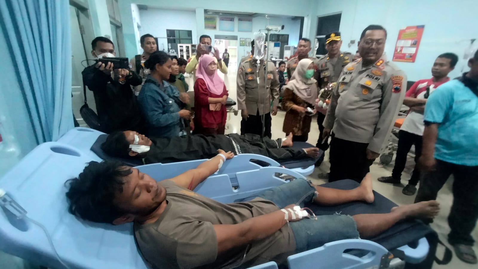 Cerita Korban dan Saksi Mata yang Histeris saat Atap Teras Kantor Pemkab Brebes Ambruk ‎