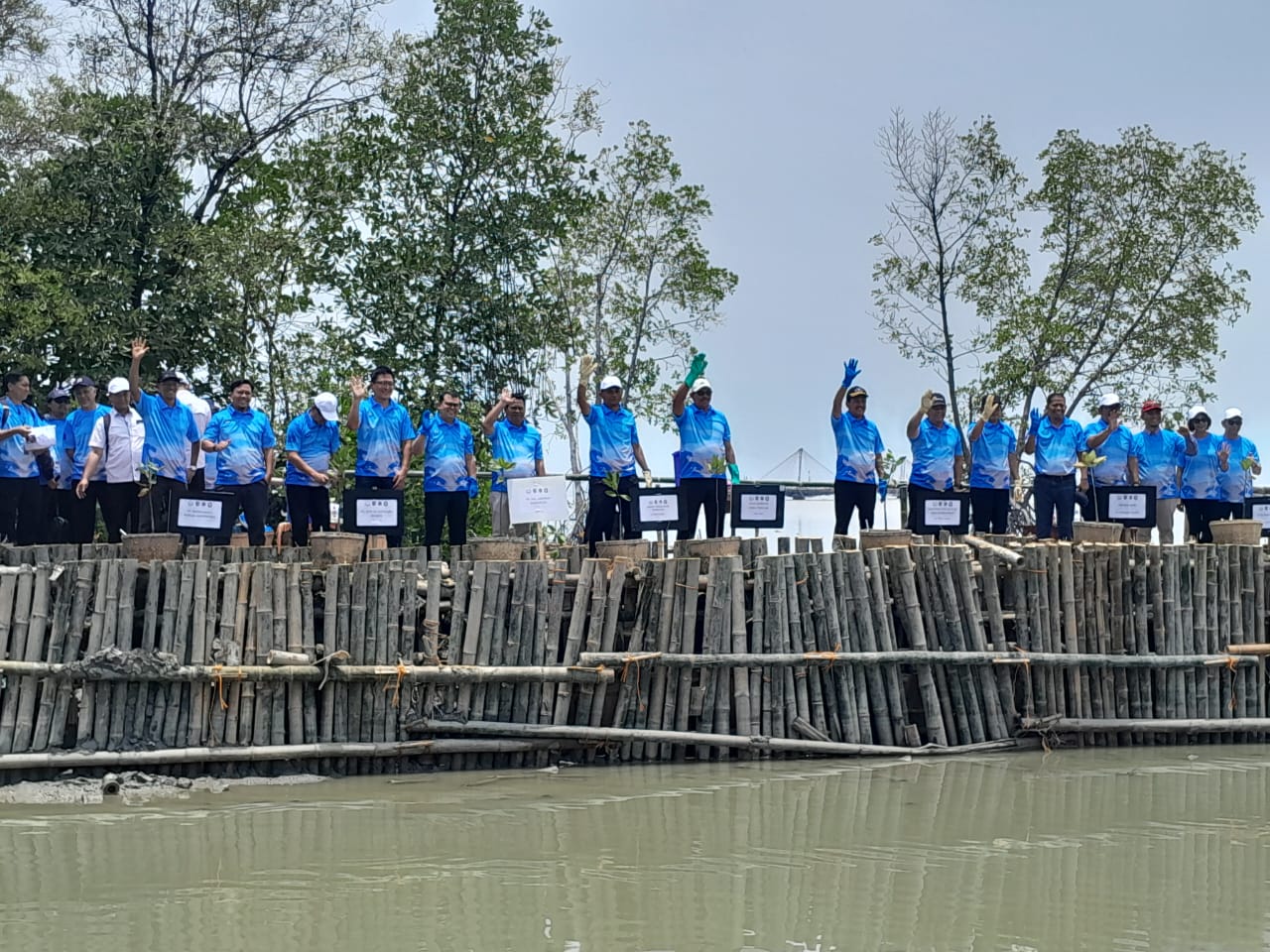 Lakukan Rehabilitasi Pesisir Demak, Menteri KKP: Ekosistem Sehat Mendukung Kesejahteraan