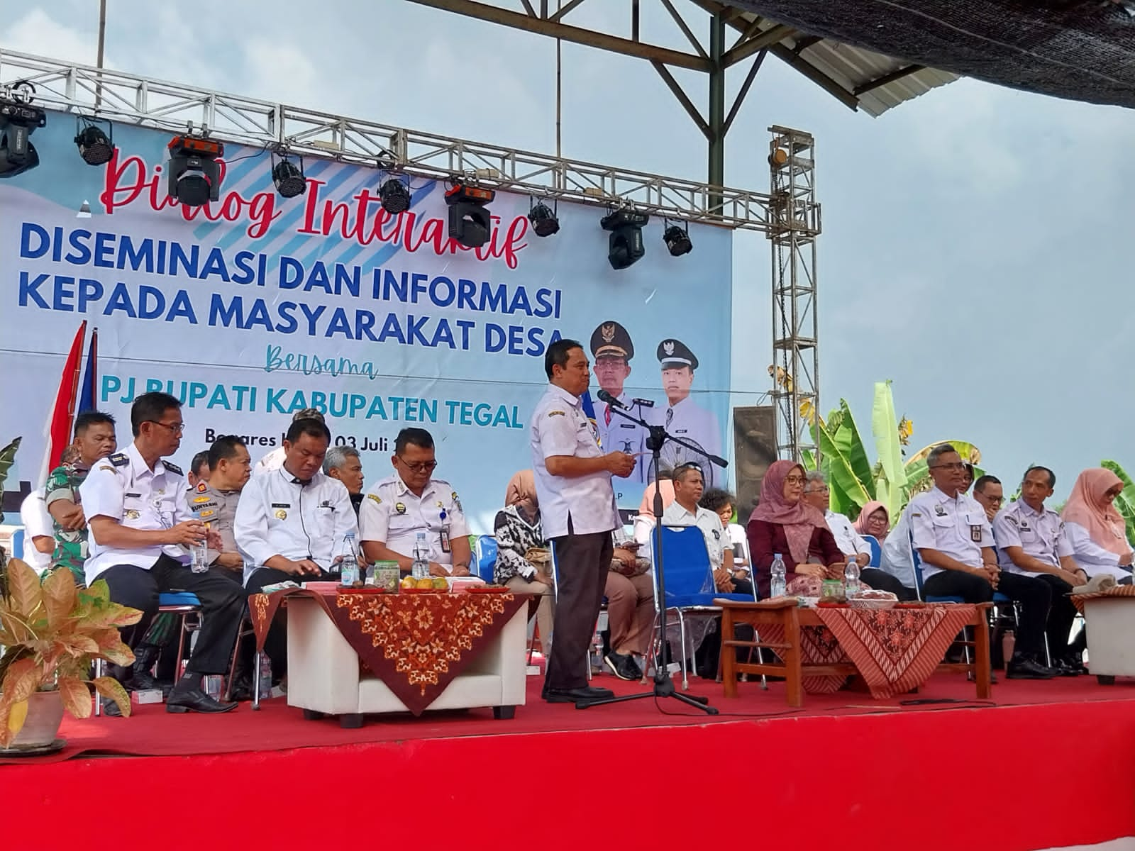 Tilik Desa di Bogares Kidul Meriah, UMKM di Kabupaten Tegal Diminta Terus Berinovasi