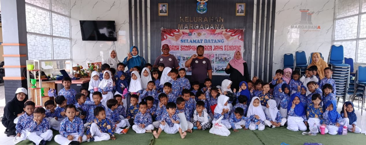 Murid TK di Kota Tegal Diberi Edukasi Manfaat Sampah