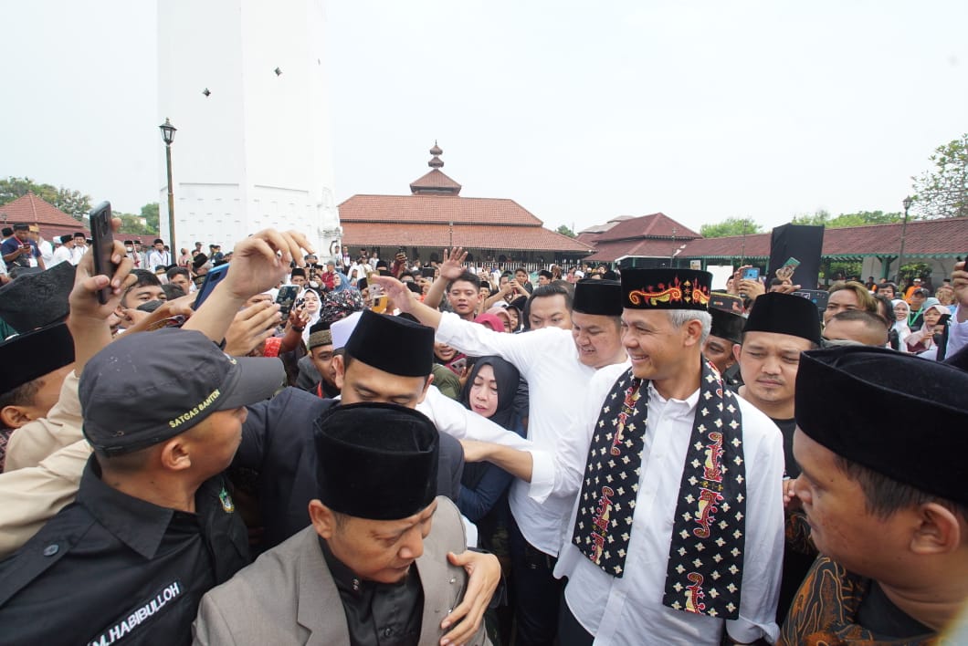 Ziarah ke Makam Sultan Maulana Hasanuddin, Ganjar; Kita Belajar Banyak Soal Toleransi