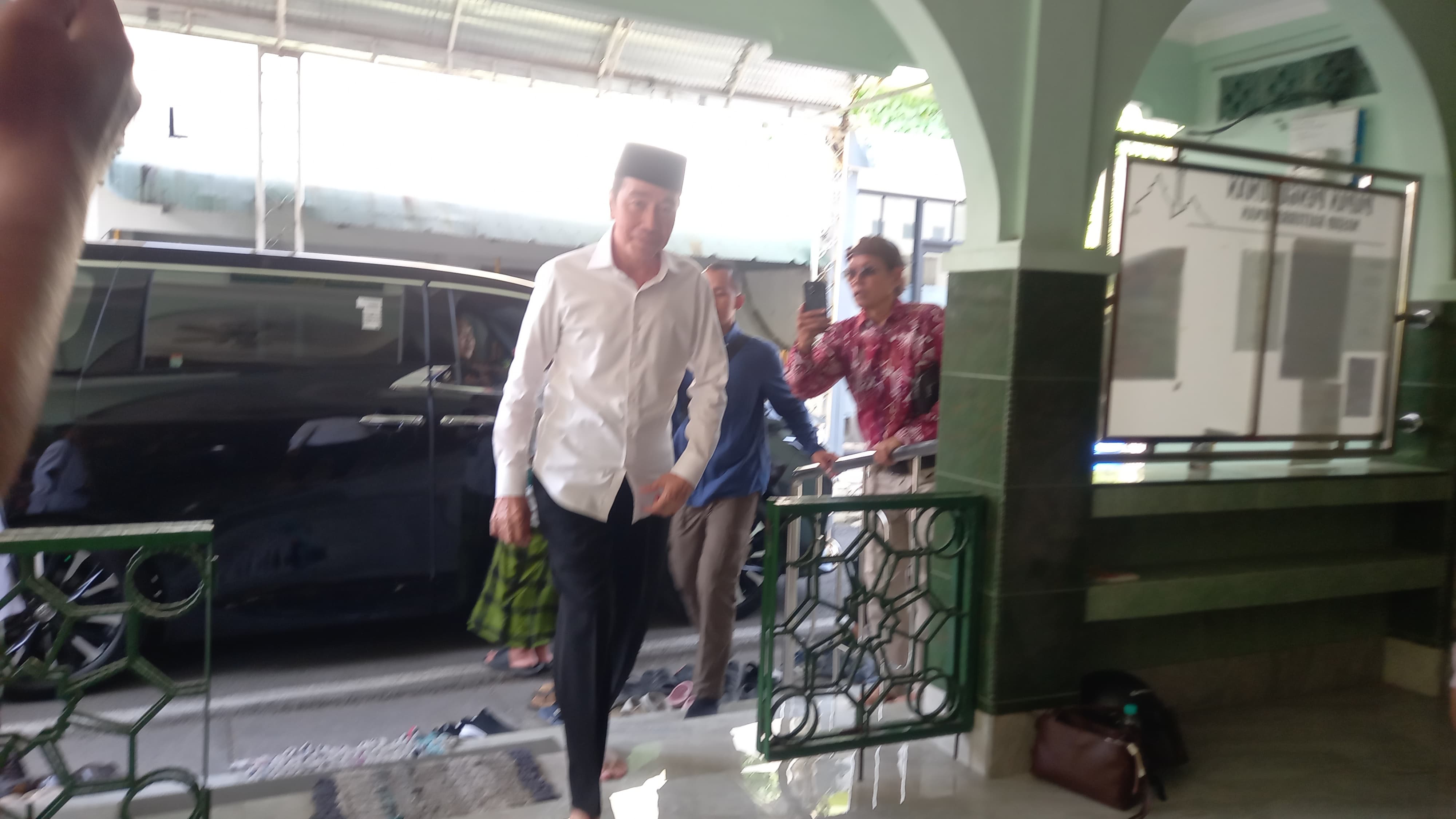 Jokowi Bicara Soal Penangkapan Roy Suryo dan dr Tifa 