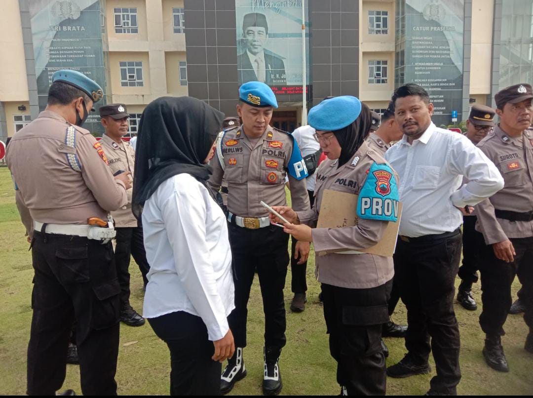 Cegah Judol, Propam Polresta Solo Periksa HP Anggota