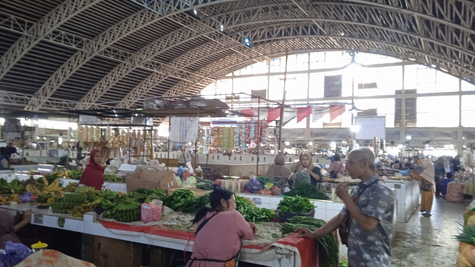 Atap Pasar Batang: Banyak Bocor, Usia 10 Tahun, Butuh Rp7 Miliar