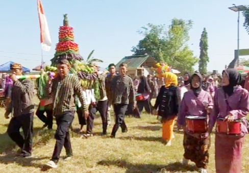 Desa Surajaya Kabupaten Pemalang Adakan Sedekah Bumi