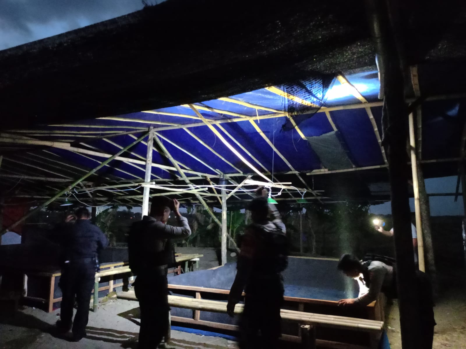 Bocor, Polisi Tak  Temukan Pelaku dalam Penggrebekan Lokasi Judi Kopyok Sabung Ayam 